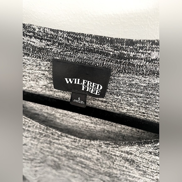 Aritzia Wilfred Free long sleeved tee - Picture 3 of 3